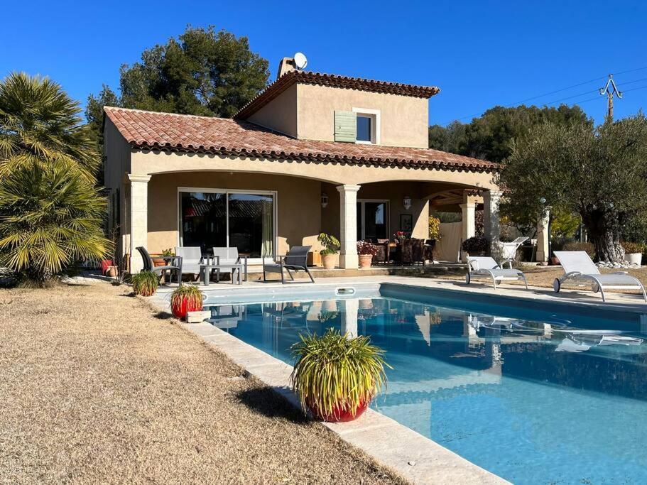 Villa Et Piscine Au Jardin Typique Mediterraneen Carros Exterior foto